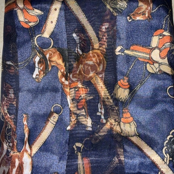 Accessories - Vintage Equestrian Horse & Tassel Print Silk-Feel Scarf